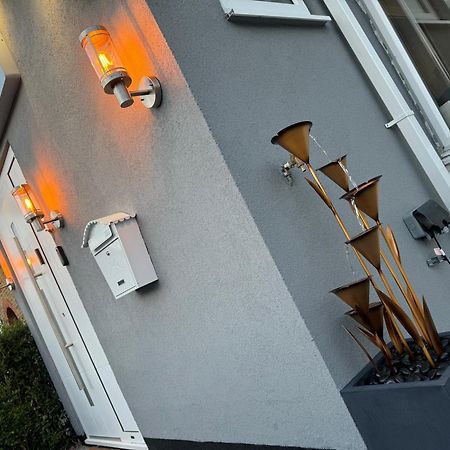 North Avenue Guest House Ltd, Heathrow Airport-Free Parking ヘイズ エクステリア 写真